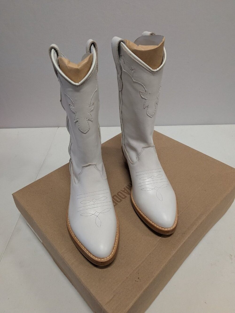 steve madden Laredo White Leat 5.5 - Picture 3 of 6